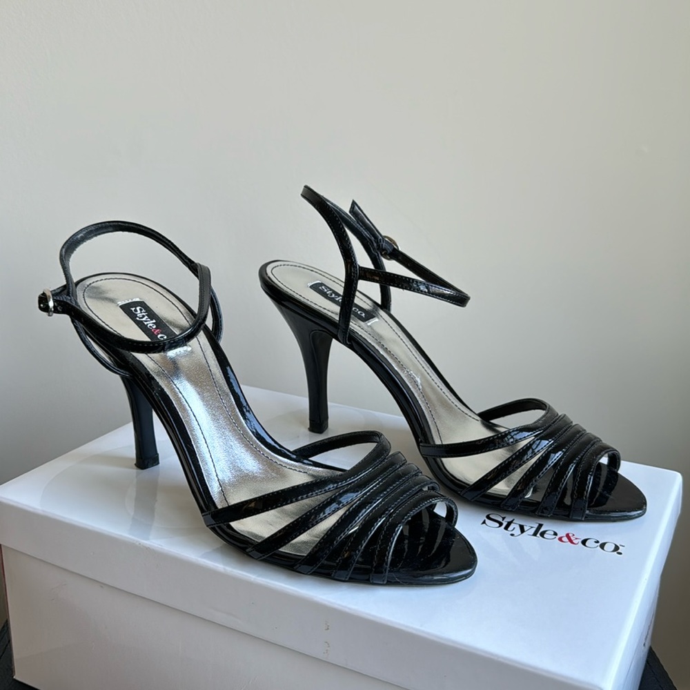 Style&Co Emma Heel size 8
